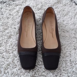 Vintage Ferragamo pumps - Brown with black square toe